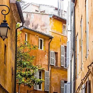 Au Coeur D'aix Avec Balcon Et Parking , Aix-en-Provence France